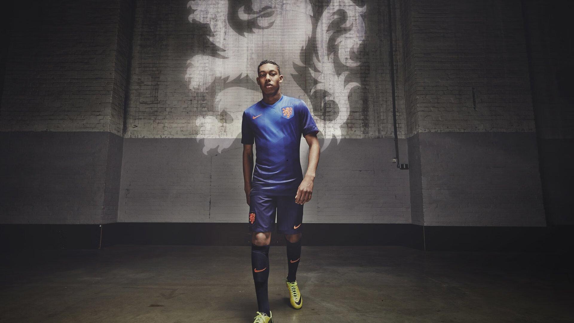 体育早报,福登帽子戏法领跑射手榜,阿森纳曼城紧咬争冠悬念