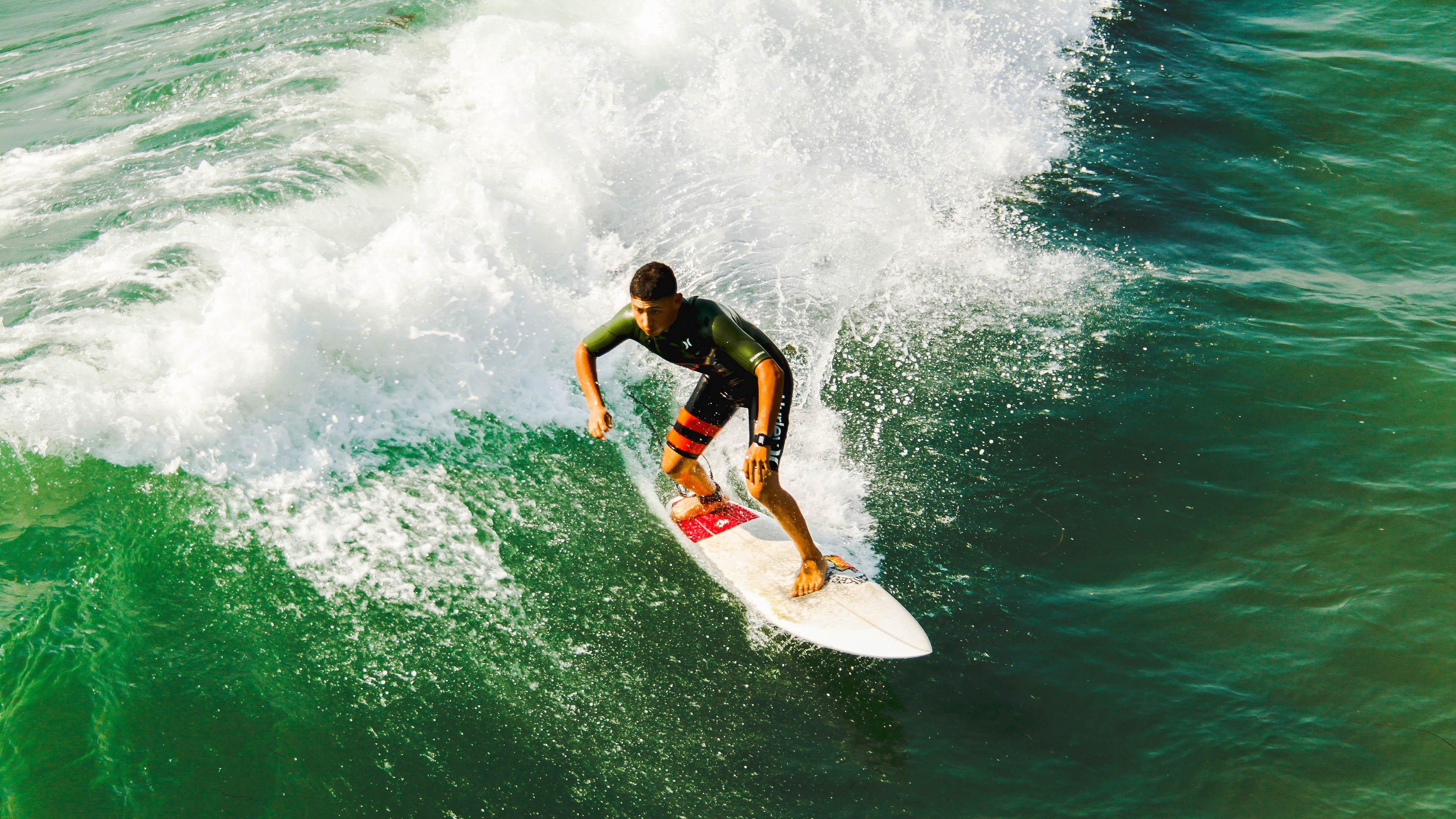 前UFC轻量级临时冠军托尼·弗格森宣布强势回归，我的故事远未结束